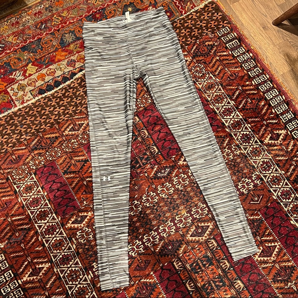 UNDER ARMOUR HEAT TECH COMPRESSION LEGGINGS